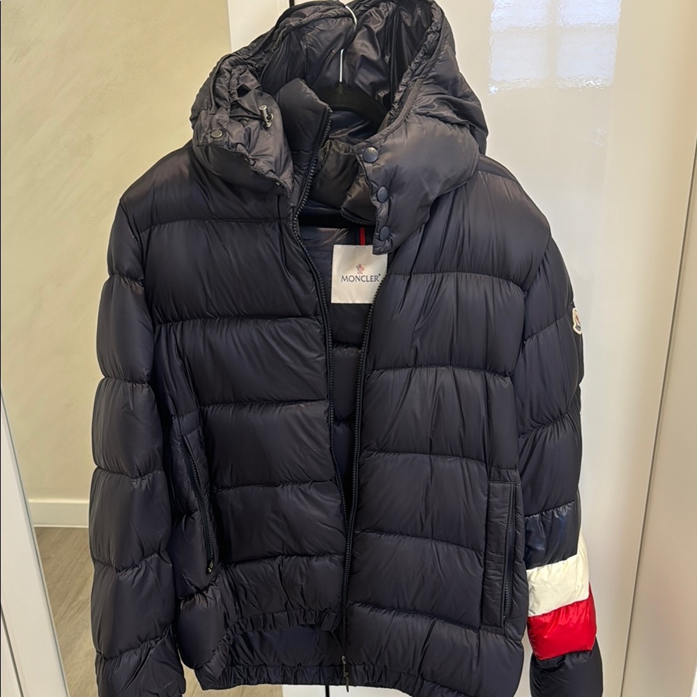 Moncler Puffer Jacket - Picture 2 of 7